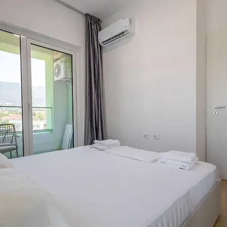 Two Bedroom Kadiu * Tirana